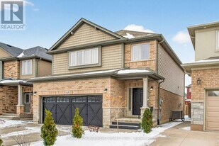 63 Chamomile Dr in Hamilton, ON - Building Photo