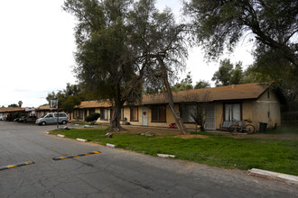 Roslyn Apartments in Moreno Valley, CA - Building Photo - Building Photo