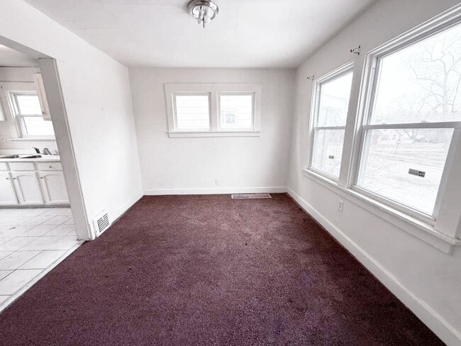 17206 Mapleboro Ave in Maple Heights, OH - Building Photo - Building Photo