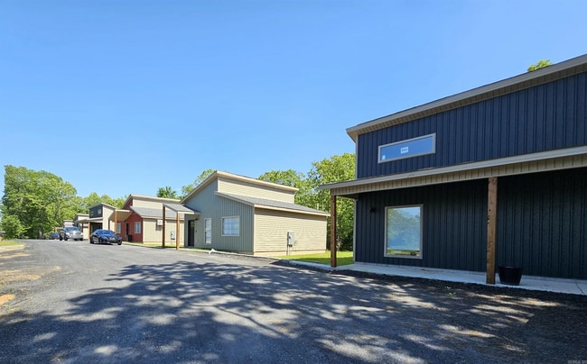 property at 2601 W Maddox Rd