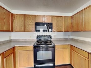 10155 Cumberland Pointe Blvd in Noblesville, IN - Building Photo - Building Photo