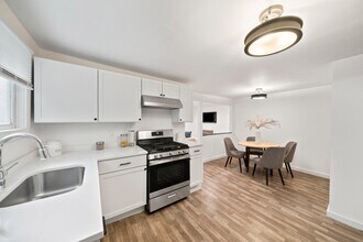 190 Common St, Unit 2 in Quincy, MA - Building Photo - Building Photo
