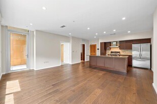 1600 Barton Springs Rd in Austin, TX - Building Photo