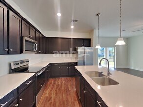 33937 Widman Way in Zephyrhills, FL - Building Photo - Building Photo