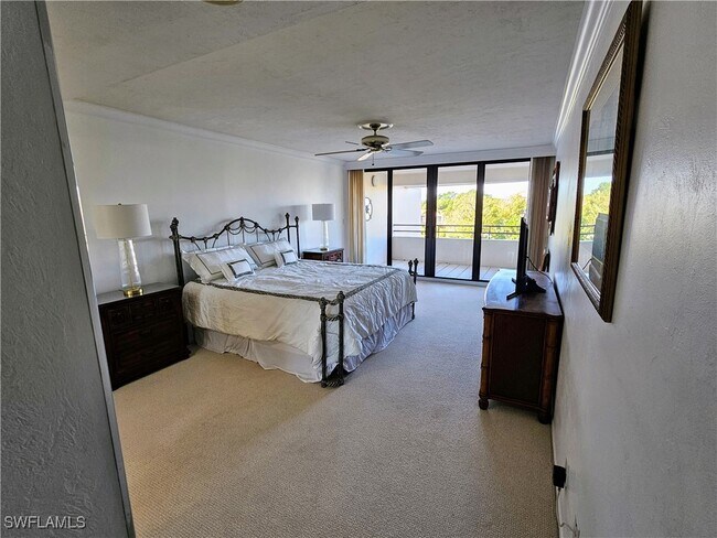 property at 5260 S Landings Dr