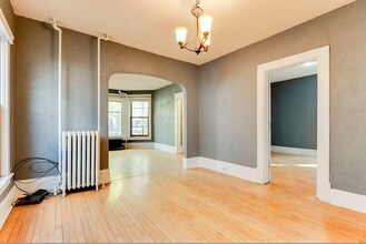 2536 Polk St NE, Unit 1 in Minneapolis, MN - Building Photo - Building Photo