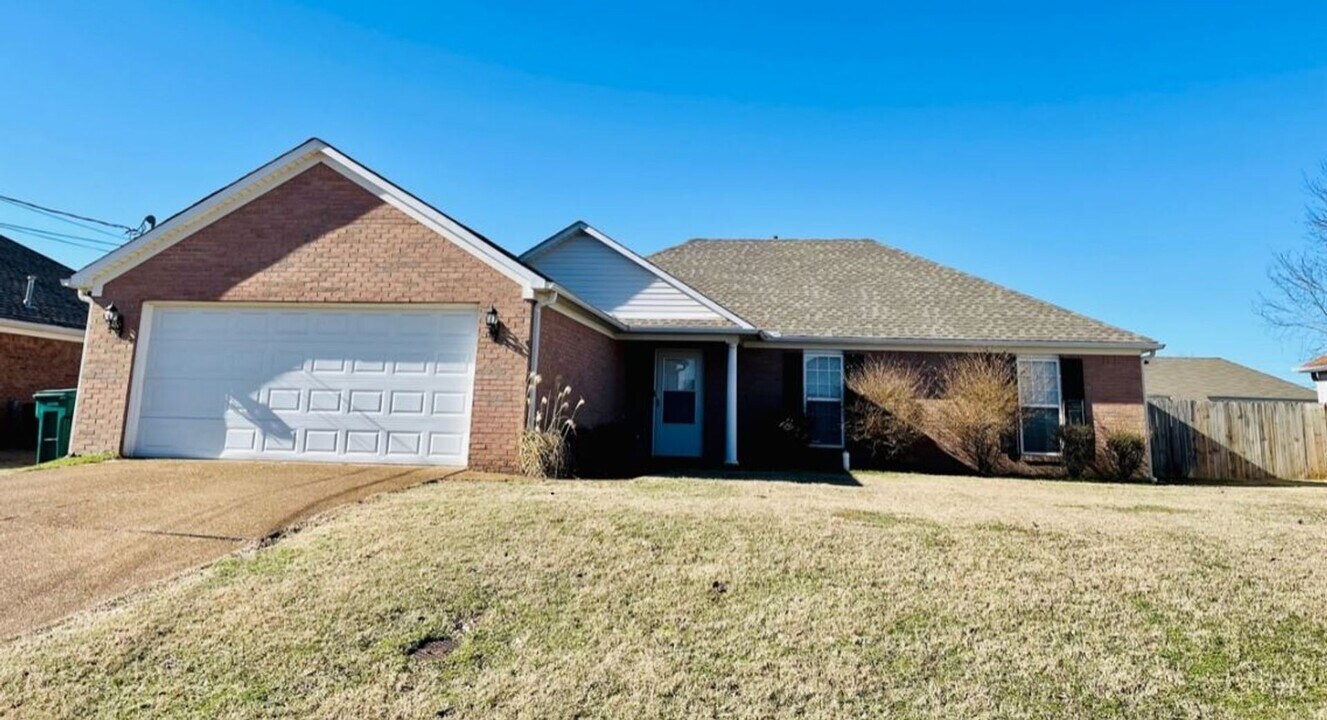 21 Mulbury Cove in Jackson, TN - Foto de edificio