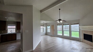 18015 Willow Cliff Ln in Cypress, TX - Building Photo - Building Photo