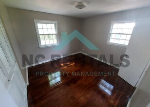 829 Holt Ave in Greensboro, NC - Building Photo - Building Photo