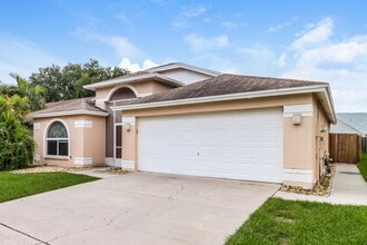 2113 Cattleman Dr in Brandon, FL - Building Photo - Building Photo