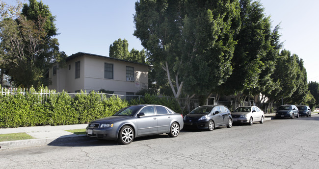 5940-5956 Willowcrest Ave in North Hollywood, CA - Building Photo - Building Photo