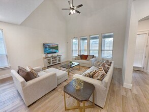 722 Quemada Rnch in San Antonio, TX - Building Photo - Building Photo