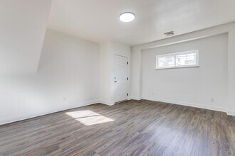 2439 Arlington Ave in Pittsburgh, PA - Foto de edificio - Building Photo