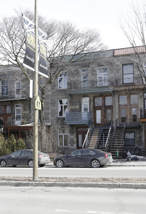 272-276 Saint-Joseph O in Montréal, QC - Building Photo