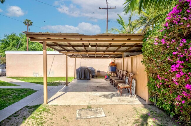 1381 Burwood St, Unit 1 in La Habra, CA - Building Photo - Building Photo