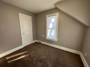 1803 Portage St in Kalamazoo, MI - Building Photo - Building Photo