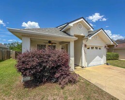 3363 Golden Rain Dr in Tallahassee, FL - Building Photo
