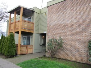 Lombard Heights in Portland, OR - Foto de edificio - Building Photo