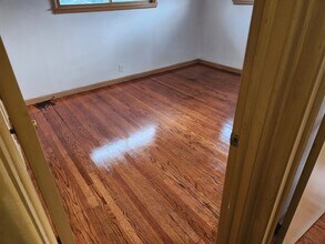 7223 W Lakefield Dr, Unit #3 in Milwaukee, WI - Foto de edificio - Building Photo