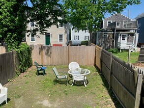 14 Grafton St in Newport, RI - Foto de edificio - Building Photo