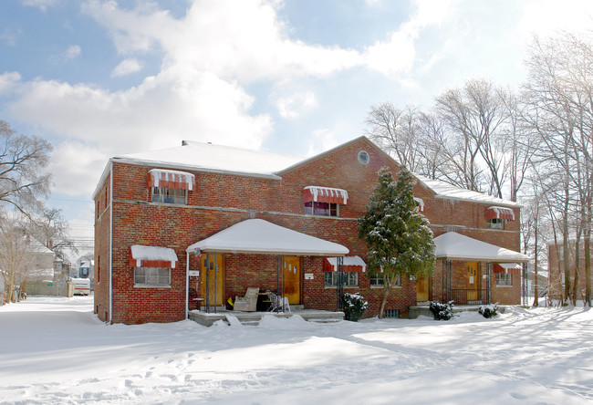 100-112 S Powell Ave in Columbus, OH - Foto de edificio - Building Photo