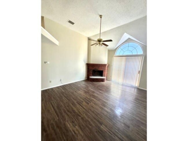 6513 White Oak Dr in Rowlett, TX - Building Photo - Building Photo