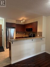 7-1007 Lorraine Dr in Toronto, ON - Building Photo - Building Photo