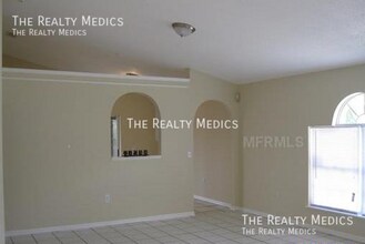 8125 Golden Chickasaw Cir in Orlando, FL - Building Photo - Building Photo