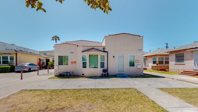 property at 1711-1713 Redondo Blvd