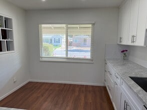 945 Evergreen Ave in San Leandro, CA - Foto de edificio - Building Photo