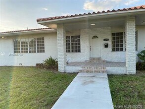 16923 NW 53rd Ave-Unit -1 in Miami Gardens, FL - Building Photo - Building Photo