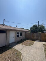 1624 Coral Way in Largo, FL - Building Photo
