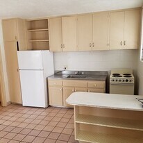 xx48 Lunalilo St in Honolulu, HI - Building Photo