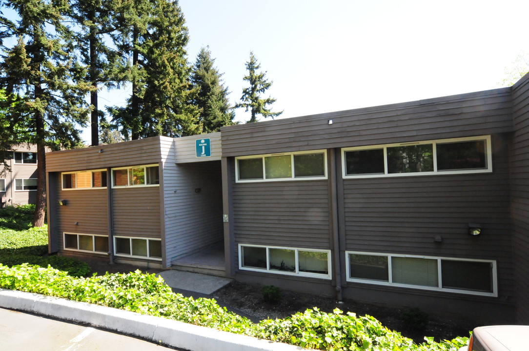 Glendale Apartments in Bellevue, WA - Building Photo