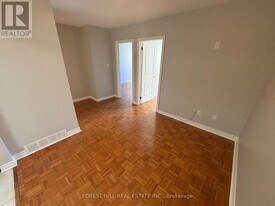 341 Lakeshore Rd E in Oakville, ON - Building Photo