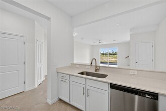 14995 White Pearl Rd in Punta Gorda, FL - Building Photo - Building Photo