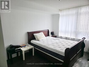 3888 Duke of York Blvd in Mississauga, ON - Building Photo - Building Photo