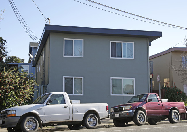 2630 Macarthur Blvd in Oakland, CA - Building Photo - Building Photo