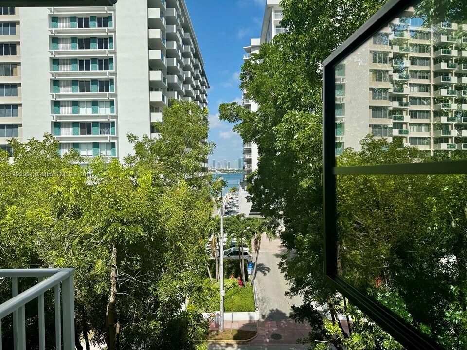 1225 West Ave in Miami Beach, FL - Building Photo