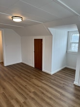 204 Feltz St, Unit B in Perryville, MO - Building Photo - Building Photo