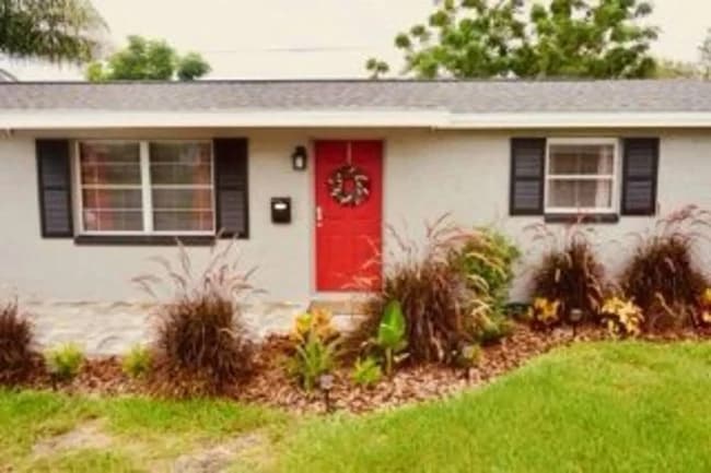 property at 2208 Arcadia Rd