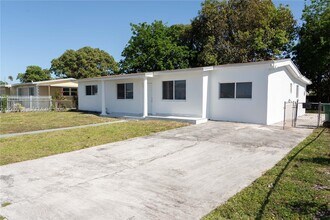 4000 NW 195th St in Miami Gardens, FL - Building Photo - Building Photo