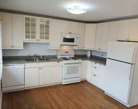 1388 Gardina Vista in Crystal Lake, IL - Building Photo - Building Photo