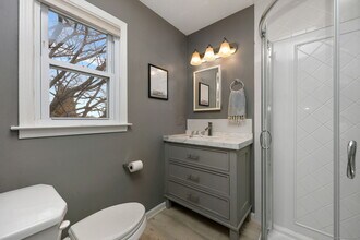 318 Pine Creek Ave in Fairfield, CT - Building Photo - Building Photo