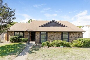 428 Matterhorn St in Cedar Hill, TX - Building Photo