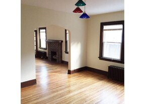 315 Terrace Ave in Cincinnati, OH - Building Photo