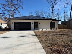 30 Magrath Cir in Bella Vista, AR - Building Photo