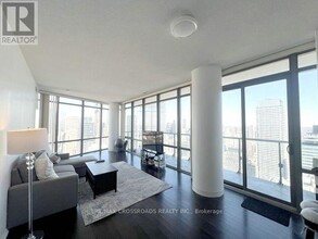 832-4832 Bay St. in Toronto, ON - Building Photo - Building Photo