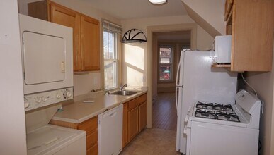 811 Spaight St, Unit 3 in Madison, WI - Building Photo - Building Photo