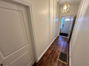 800 Pape Av in Toronto, ON - Building Photo - Building Photo